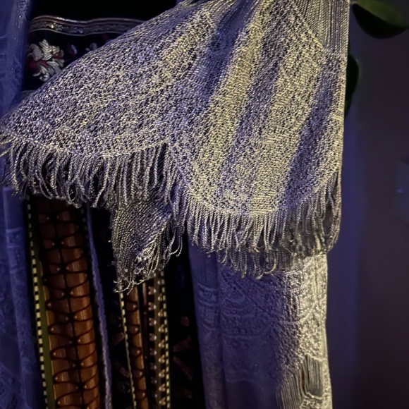 Damianou Vtg Cover Elegant Fringed Metallic Med - Picture 7 of 9